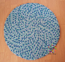Load image into Gallery viewer, Felt Ball Rugs King 20 cm - 250 cm Mint Tone (Free Shipping)