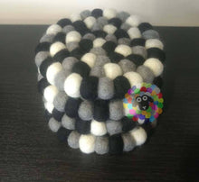 Load image into Gallery viewer, Felt Ball Trivet and Coasters Set. 100 % Wool