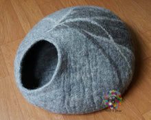 Load image into Gallery viewer, Large Felt Cat Cave (40 cm or 16 Inches Diameter) Cat Bed / Pet Bed / Puppy Bed / Cat House. 100 % Wool Natural Color