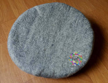 Load image into Gallery viewer, Large Felt Cat Cave (40 cm or 16 Inches Diameter) Cat Bed / Pet Bed / Puppy Bed / Cat House. 100 % Wool Natural Color