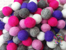Load image into Gallery viewer, 2 cm Felt Balls. Wool Pom pom Nursery Garland Decoration 100 % Wool - DIY Craft
