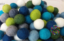 Load image into Gallery viewer, 2 cm Felt Balls. Wool Pom pom Nursery Garland Decoration 100 % Wool - DIY Craft