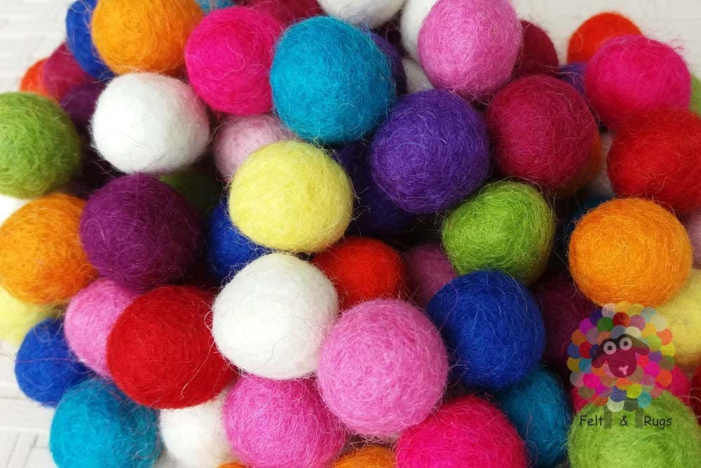 1.7 cm Felt Balls. Wool Pom pom Nursery Garland Decoration. 100 % Wool - DIY Craft
