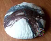 Load image into Gallery viewer, Large Felt Cat Cave (40 cm or 16 Inches Diameter) / Cat Bed / Pet Bed / Puppy Bed / Cat House. 100 % Wool Natural Color, Handmade