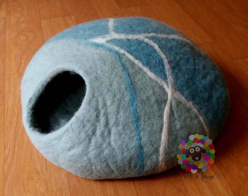 Large Size Felt Cat Cave  (40 cm or 16 Inches Diameter) Cat Bed / Pet Bed / Puppy Bed / Cat House. 100 % Wool Natural Color