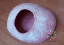Load image into Gallery viewer, Large Felt Cat Cave  (40 cm or 16 Inches Diameter) Cat Bed / Pet Bed / Puppy Bed / Cat House. 100 % Wool . Handmade
