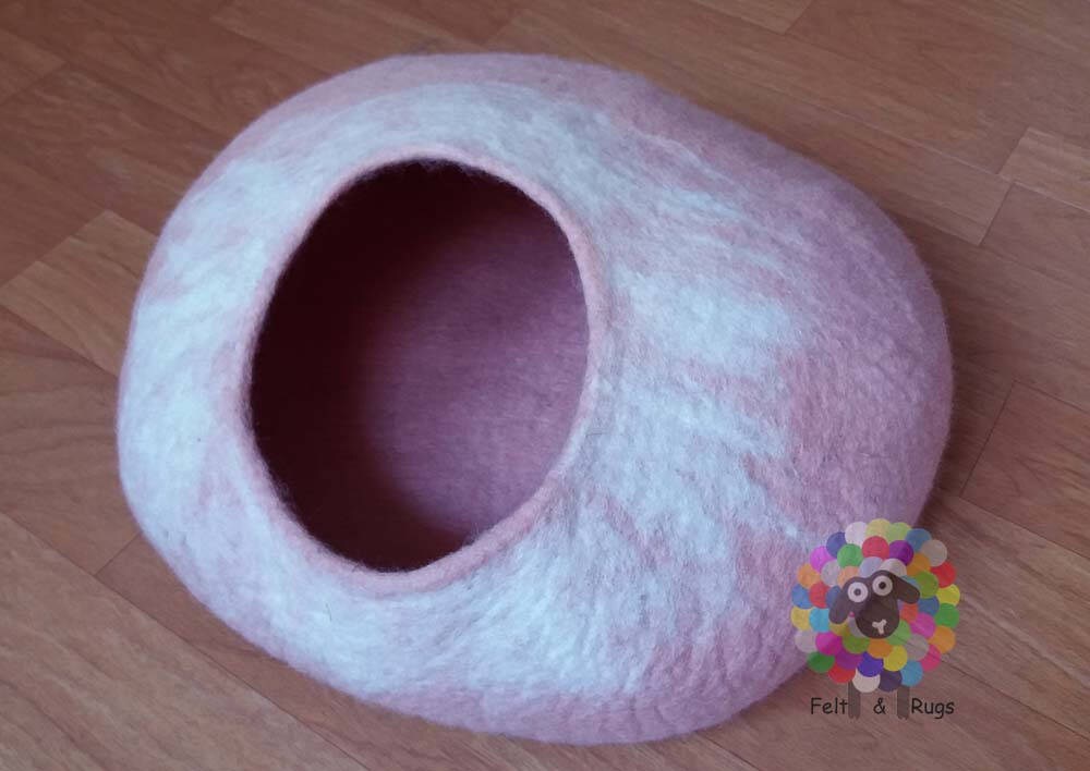 Large Felt Cat Cave  (40 cm or 16 Inches Diameter) Cat Bed / Pet Bed / Puppy Bed / Cat House. 100 % Wool . Handmade