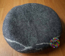 Load image into Gallery viewer, Felt Cat Cave (40 cm or 16 Inches Diameter) Cat Bed / Pet Bed / Puppy Bed / Cat House. 100 % Wool Natural Color