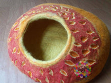 Load image into Gallery viewer, Felt Cat Cave (40 cm or 16 Inches Diameter) Cat Bed / Pet Bed / Puppy Bed / Cat House. 100 % Wool Natural Color