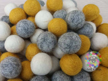 Load image into Gallery viewer, 2 cm Felt Balls. Wool Pom pom Nursery Garland Decoration 100 % Wool - DIY Craft
