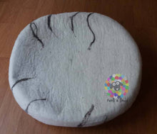 Load image into Gallery viewer, EXTRA LARGE Felt Cat Cave (50 cm or 20 Inches Diameter) Cat Bed / Pet Bed / Puppy Bed / Cat House. 100 % Wool Natural Color