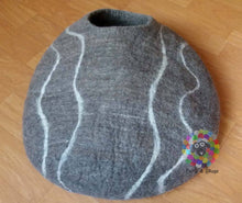 Load image into Gallery viewer, EXTRA LARGE Felt Cat Cave ( 50 cm or 20 Inches Diameter)) / Cat Bed / Pet Bed / Puppy Bed / Cat House. 100 % Wool . Handmade in Nepal
