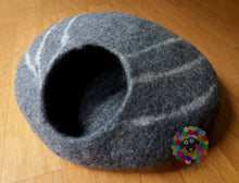 Load image into Gallery viewer, Felt Cat Cave (40 cm or 16 Inches Diameter) Cat Bed / Pet Bed / Puppy Bed / Cat House. 100 % Wool Natural Color