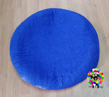 Load image into Gallery viewer, LARGE Felt Cat Cave / 40 cm or 16 Inches Diameter / Cat Bed / Pet Bed / Puppy Bed / Cat House. 100 % Wool
