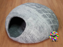 Load image into Gallery viewer, LARGE Felt Cat Cave (40 cm or 16 Inches Diameter) / Cat Bed / Pet Bed / Puppy Bed / Cat House. 100 % Wool Natural color
