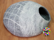 Load image into Gallery viewer, LARGE Felt Cat Cave (40 cm or 16 Inches Diameter) / Cat Bed / Pet Bed / Puppy Bed / Cat House. 100 % Wool Natural color
