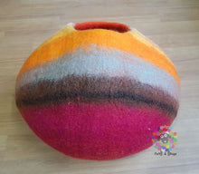 Load image into Gallery viewer, Large Felt Cat Cave (40 cm or 16 Inches Diameter) Cat Bed / Pet Bed / Puppy Bed / Cat House. 100 % Wool / Handmade in NEPAL