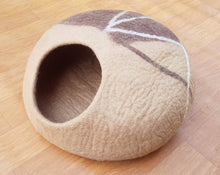 Load image into Gallery viewer, Large Felt Cat Cave  (40 cm or 16 Inches Diameter) Cat Bed / Pet Bed / Puppy Bed / Cat House. 100 % Wool Natural Color
