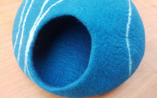 Load image into Gallery viewer, LARGE Felt Cat Cave (40 cm or 16 Inches Diameter) Cat Bed / Pet Bed / Puppy Bed / Cat House. 100 % Wool, HANDMADE
