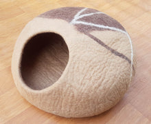 Load image into Gallery viewer, Large Felt Cat Cave  (40 cm or 16 Inches Diameter) Cat Bed / Pet Bed / Puppy Bed / Cat House. 100 % Wool Natural Color
