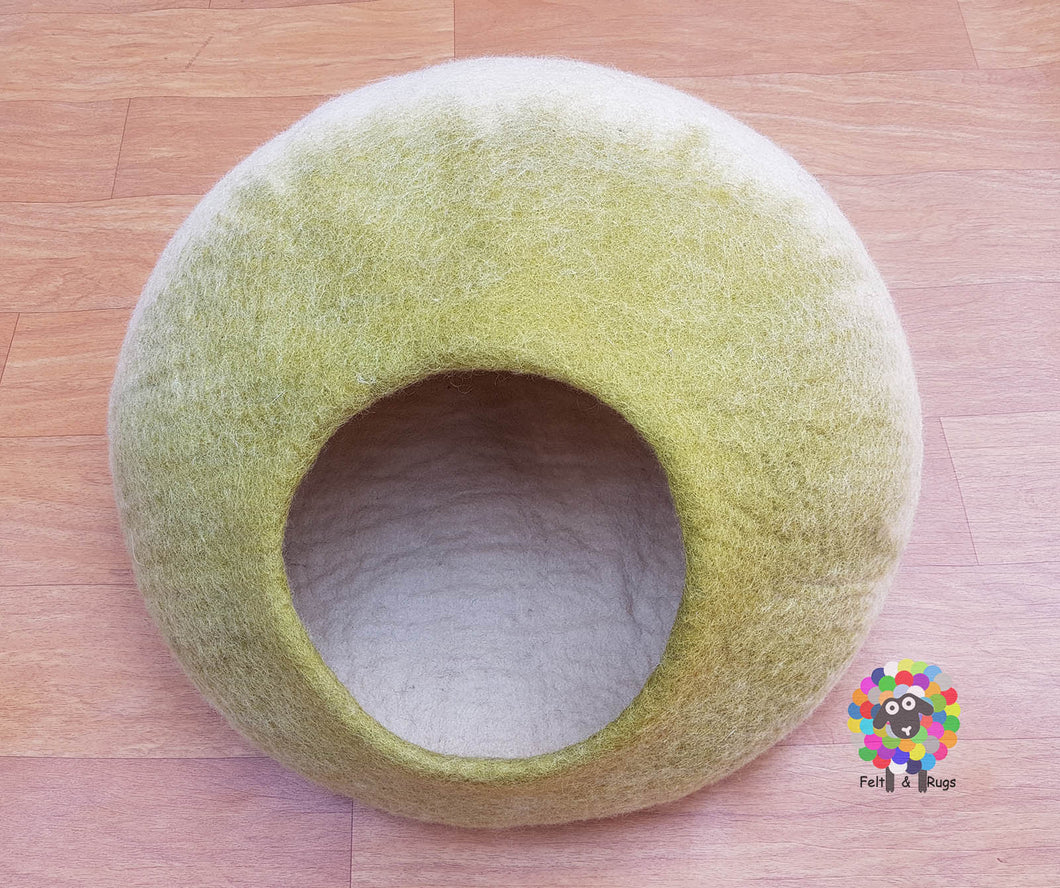LARGE Felt Cat Cave  (40 cm or 16 Inches Diameter) / Cat Bed / Pet Bed / Puppy Bed / Cat House. 100 % Wool