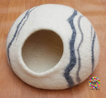 Load image into Gallery viewer, Large Felt Cat Cave (40 cm or 16 Inches Diameter) Cat Bed / Pet Bed / Puppy Bed / Cat House / Cat Furniture . 100 % Wool Natural Color