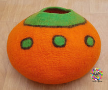 Load image into Gallery viewer, Large Felt Cat Cave (40 cm or 16 Inches Diameter) Cat Bed / Pet Bed / Puppy Bed / Cat House. 100 % Wool