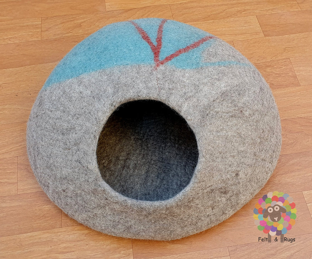 XXLARGE Felt Cat Cave  (60 cm /24 inches diameter) / Cat Bed / Pet Bed / Puppy Bed / Cat House. 100 % Wool . Handmade in Nepal