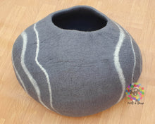 Load image into Gallery viewer, XXXLARGE Felt Cat Cave (70 cm /27.6 inches diameter) / Cat Bed / Pet Bed / Puppy Bed / Cat House. 100 % Wool . Handmade in Nepal