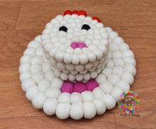 Load image into Gallery viewer, Chicken Felt Ball Trivet and Coasters Set. 100 % Wool