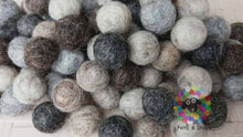 Load image into Gallery viewer, 1 cm / 10 mm Felt Balls. Wool Pom pom Nursery Garland Decoration. 5 Natural color 100 % Wool - DIY Craft
