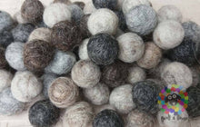 Load image into Gallery viewer, 1 cm / 10 mm Felt Balls. Wool Pom pom Nursery Garland Decoration. 5 Natural color 100 % Wool - DIY Craft
