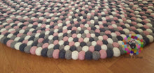 Load image into Gallery viewer, Felt Ball Rugs 20 cm - 250 cm Four Different Colors (Free Shipping)
