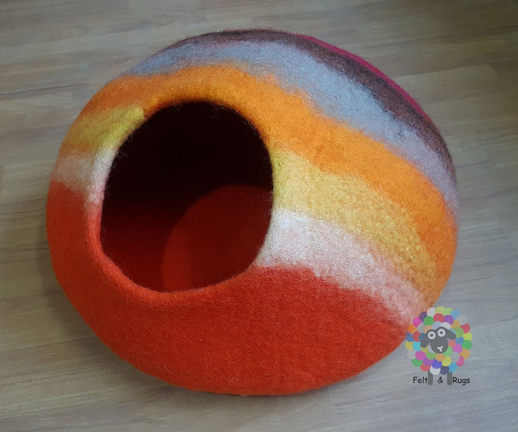 Large Felt Cat Cave  (40 cm or 16 Inches Diameter) Cat Bed / Pet Bed / Puppy Bed / Cat House. 100 % Wool / Handmade in NEPAL