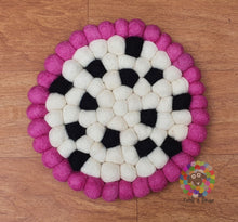 Load image into Gallery viewer, Dragon Fruit Felt Ball Trivet and Coasters Set. 100 % Wool
